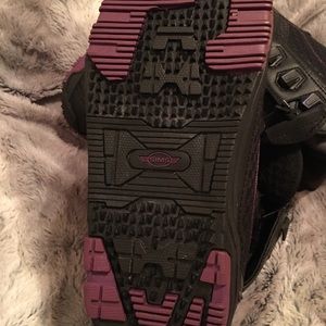 Sims purple snowboard boots